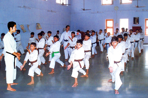 インド ラジェピプラ<!-- ルヒーパーラ -->(india Rujipra)